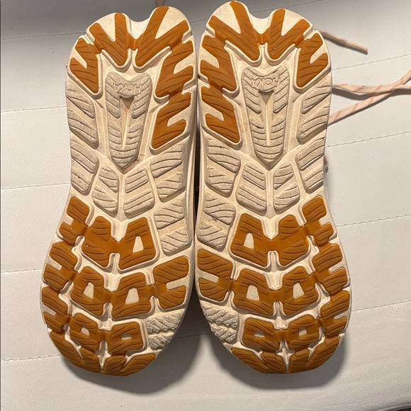 Hoka One One Women's Kawana 2 - Cream and Pink - Picture 8 of 8